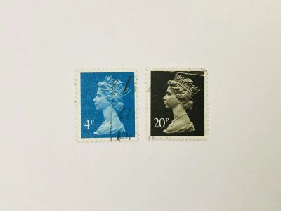 Лот: 23963684. Фото: 1. Королева Елизавета II. Machins... Марки