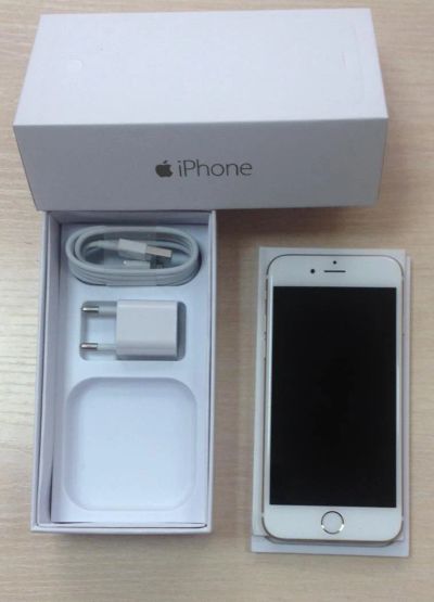Лот: 8116971. Фото: 1. iPhone 6 Gold 64. Смартфоны