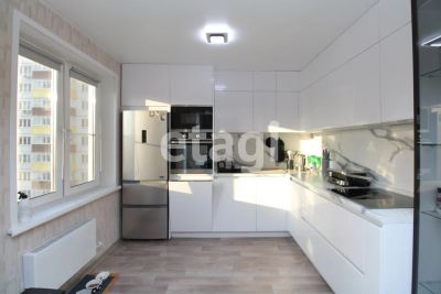 Лот: 25295243. Фото: 1. 3-комн. квартира , Красноярск... Квартиры, студии