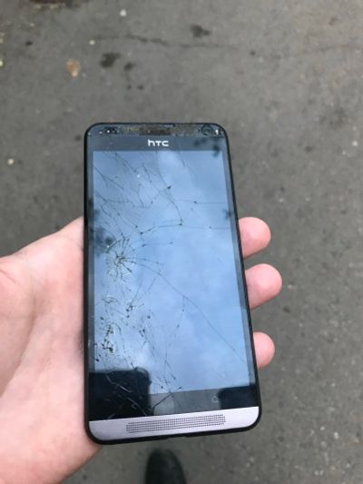 Лот: 11729562. Фото: 1. Htc desire 700 dual sim. Кнопочные мобильные телефоны