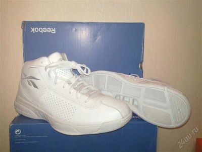 Лот: 945287. Фото: 1. Кросовки Reebok Tre Ball Basketball... Кеды, кроссовки, слипоны