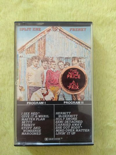 Лот: 18419649. Фото: 1. Кассета Split Enz Frenzy лицензия. Аудиозаписи