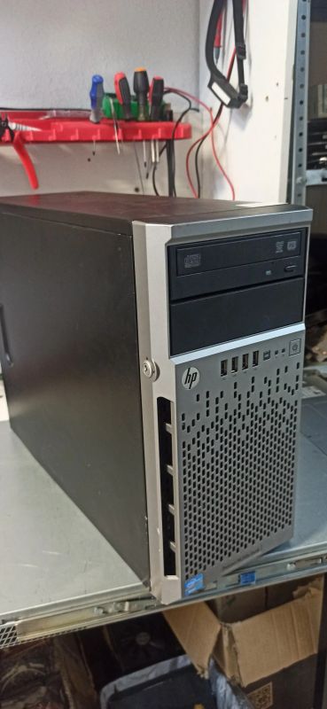 Лот: 25376115. Фото: 1. Сервер HP proliant ml310e gen8... Другое (серверы, схд)