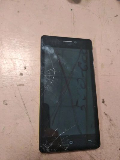 Лот: 12751747. Фото: 1. Prestigio multiPhone psp3509 duo. Смартфоны