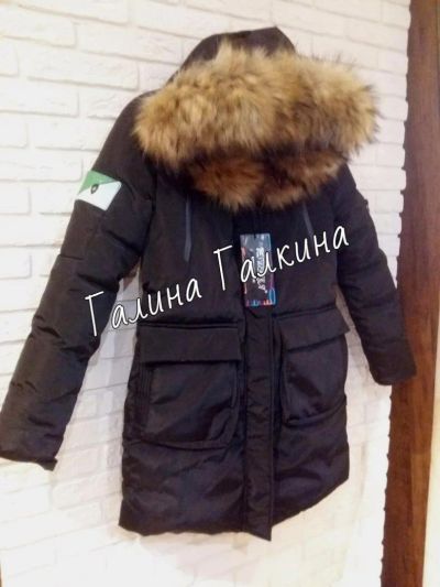 Лот: 8496903. Фото: 1. Парка ( пуховик) с капюшоном черный... Верхняя одежда