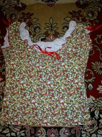 Лот: 1918096. Фото: 1. топ в мелкий цветочек). Футболки, топы и майки