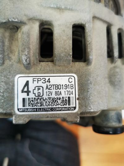 Лот: 19808824. Фото: 1. Генератор Mazda Mpv fs1e18300c... Электрооборудование