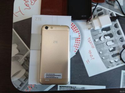 Лот: 13636686. Фото: 1. ZTE Blade X7 + чехол книжка... Смартфоны