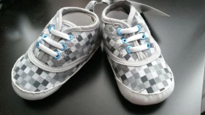 Лот: 5223749. Фото: 1. Кеды - преволкеры Guess 12 см... Пинетки