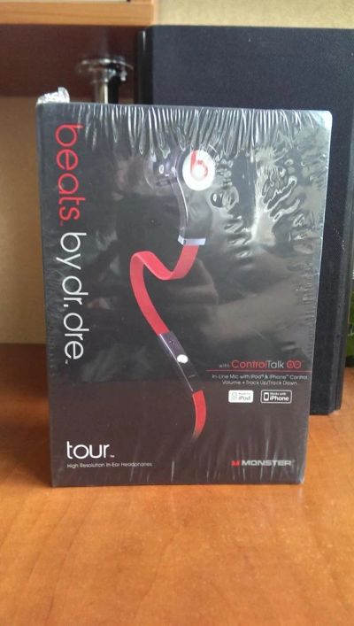 Лот: 3239987. Фото: 1. Monster beats tour by Dr.Dre ТОРГ. Наушники, гарнитуры