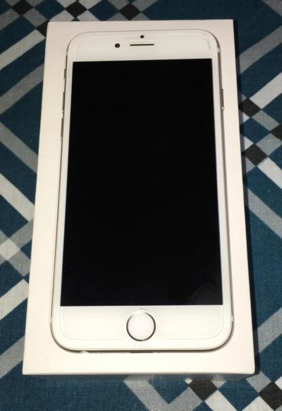 Лот: 7560277. Фото: 1. iPhone 6 16GB gold. Смартфоны
