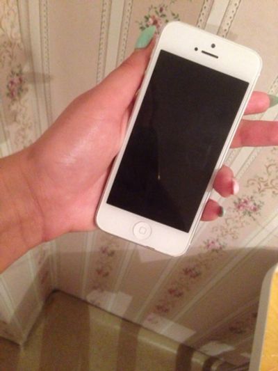 Лот: 7780092. Фото: 1. Iphone 5 белый. Смартфоны