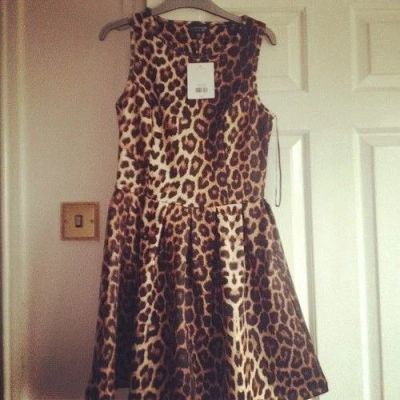 Лот: 3396148. Фото: 1. Платье Zara леопардовое. Платья