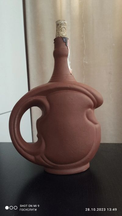 Лот: 20933963. Фото: 1. Бутылка глинянная кувшин коллекционная. Бутылки, пробки, этикетки