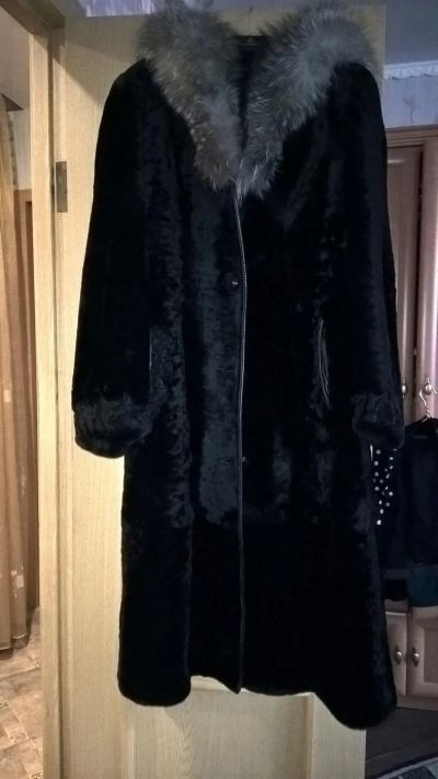 Лот: 10736348. Фото: 1. шуба мутоновая. Верхняя одежда