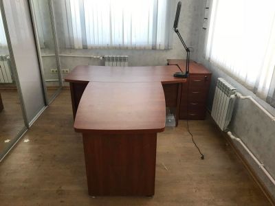 Лот: 11272485. Фото: 1. Стол офисный. Компьютерные и письменные столы