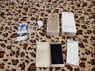 Лот: 12809620. Фото: 1. Samsung galaxy j5. Смартфоны