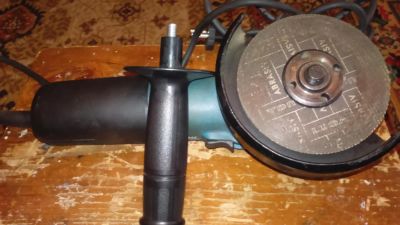Лот: 7101663. Фото: 1. Угловая шлифмашина Makita 9555... Электроинструмент