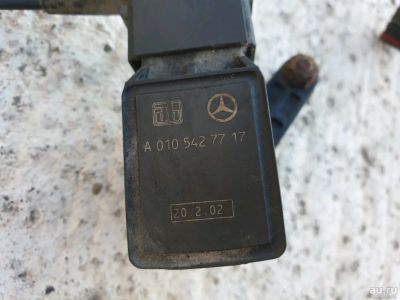 Лот: 13249383. Фото: 1. Mercedes e320 w211 датчик дорожного... Электрооборудование