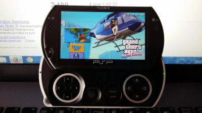 Лот: 4297407. Фото: 1. Sony PSP GO! (16гб+ 2гб М2). Игровые приставки, консоли