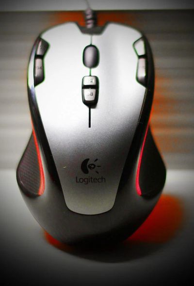 Лот: 7111718. Фото: 1. Крутая игровая мышь Logitech G300... Клавиатуры и мыши