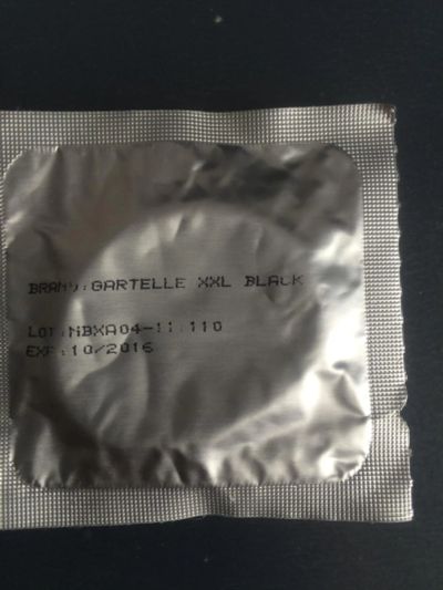 Лот: 7106084. Фото: 1. Презерватив Gartelle XXL Black. Презервативы
