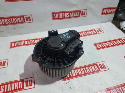 Лот: 20897645. Фото: 1. Моторчик печки Toyota Ist ZSP110... Двигатель и элементы двигателя