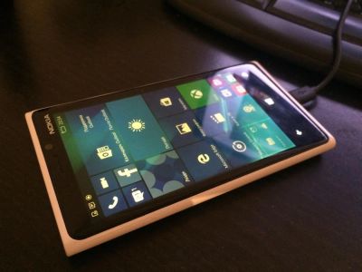 Лот: 7110214. Фото: 1. Nokia Lumia 920 белая. Смартфоны