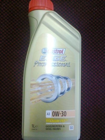 Лот: 5357319. Фото: 1. Масло Castrol Edge Professional... Масла, жидкости