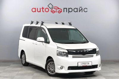 Лот: 23336501. Фото: 1. Toyota Voxy 2009. Автомобили