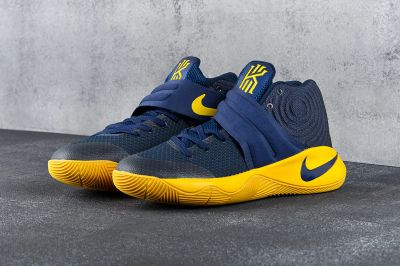 Лот: 10476767. Фото: 1. Nike Kyrie 2 FG. Кеды, кроссовки, слипоны