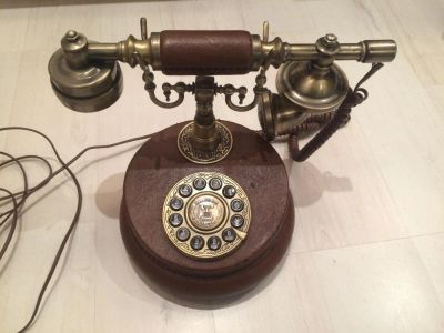 Лот: 8197111. Фото: 1. Стационарный телефонный аппарат... Проводные телефоны