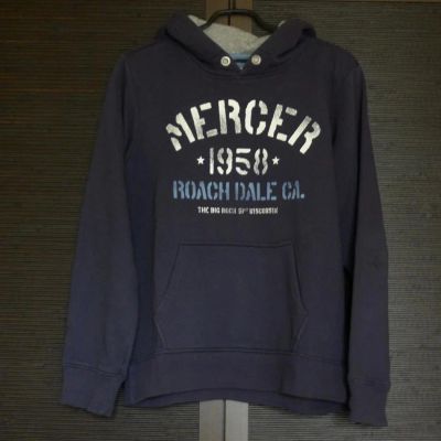 Лот: 1580657. Фото: 1. Толстовка H&M с капюшоном Рост... Свитера, худи, толстовки