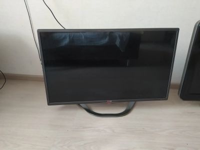 Лот: 19510159. Фото: 1. Телевизор LG 32la620v. Телевизоры