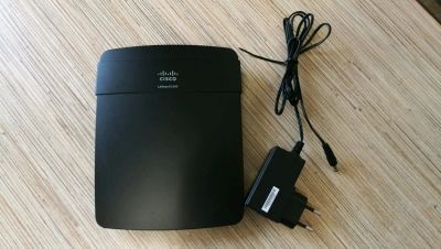 Лот: 11863843. Фото: 1. Маршрутизатор linksys e1200. Маршрутизаторы (роутеры)