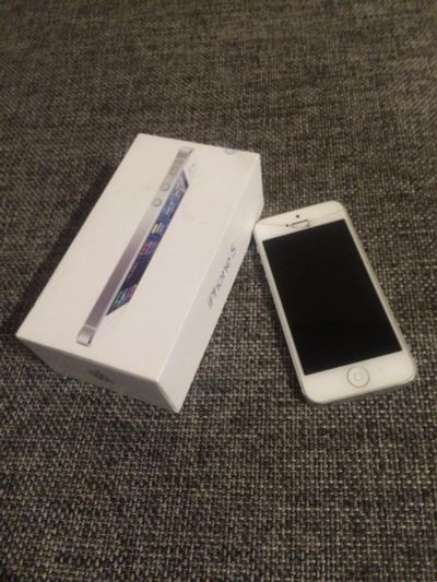 Лот: 8373844. Фото: 1. iPhone 5. Смартфоны