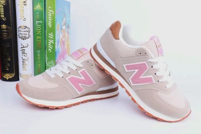 Лот: 9863897. Фото: 1. Кроссовки New Balance 574. Размер... Кеды, кроссовки, слипоны