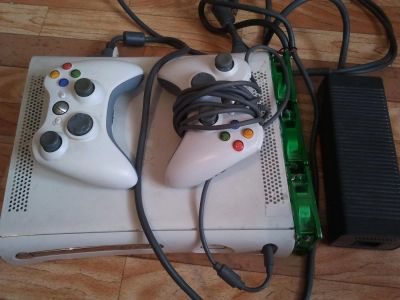 Лот: 3959230. Фото: 1. Продам XBOX 360 Pro 120 гб (прошит... Игровые приставки, консоли
