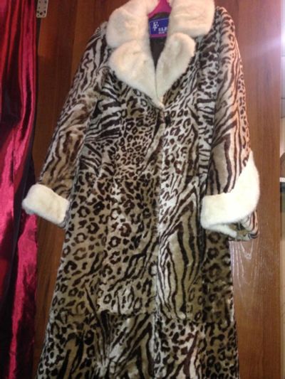 Лот: 7234586. Фото: 1. Шуба мутон Elena furs размер 44-46. Верхняя одежда
