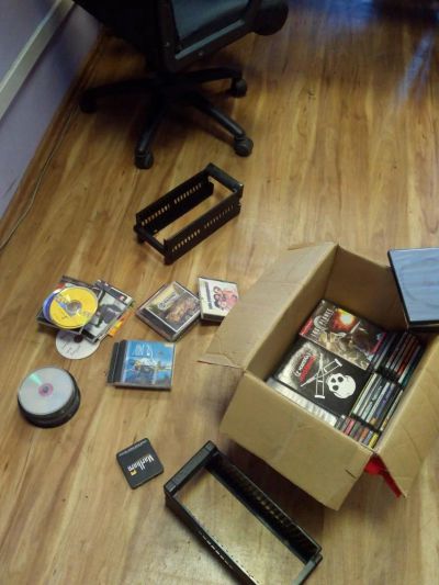 Лот: 5981819. Фото: 1. диски яшик штук 100. CD, DVD, BluRay