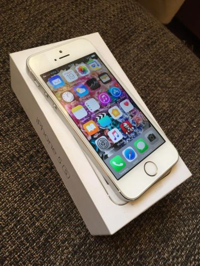 Лот: 10787597. Фото: 1. IPhone 5s 16гб в идеале. Смартфоны