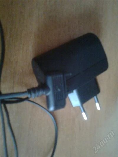 Лот: 1045378. Фото: 1. Зарядка для Sony Ericsson. Зарядные устройства, блоки питания, адаптеры сетевые для смартфонов