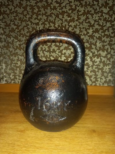 Лот: 19619530. Фото: 1. Гиря 16 кг. Гири