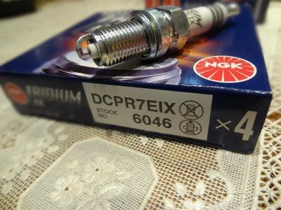 Лот: 2252395. Фото: 1. Комплект свечей зажигания NGK... Двигатель и элементы двигателя
