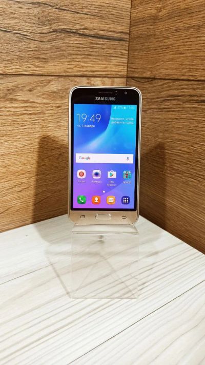 Лот: 19877602. Фото: 1. Смартфон Samsung Galaxy J1 2016г... Смартфоны