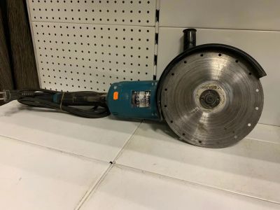 Лот: 14071806. Фото: 1. УШМ Makita GA9020SF. Электроинструмент