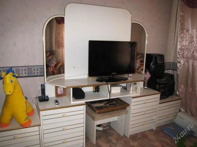 Лот: 1153392. Фото: 1. Мини-стенка в спальню. Гостиные, стенки, горки