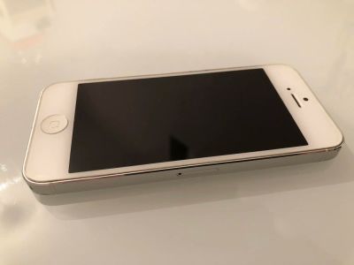 Лот: 11161285. Фото: 1. Apple iPhone 5. Смартфоны