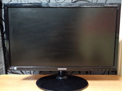 Лот: 17156081. Фото: 1. Монитор Samsung 22 дюйма s22b300. ЖК-мониторы