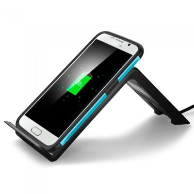 Лот: 7109177. Фото: 1. Беспроводная зарядка Spigen F300W... Зарядные устройства, блоки питания, адаптеры сетевые для смартфонов